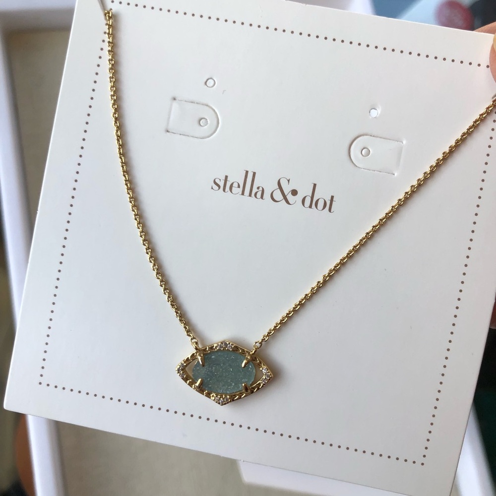 Stella & Dot Charlotte Pendant
